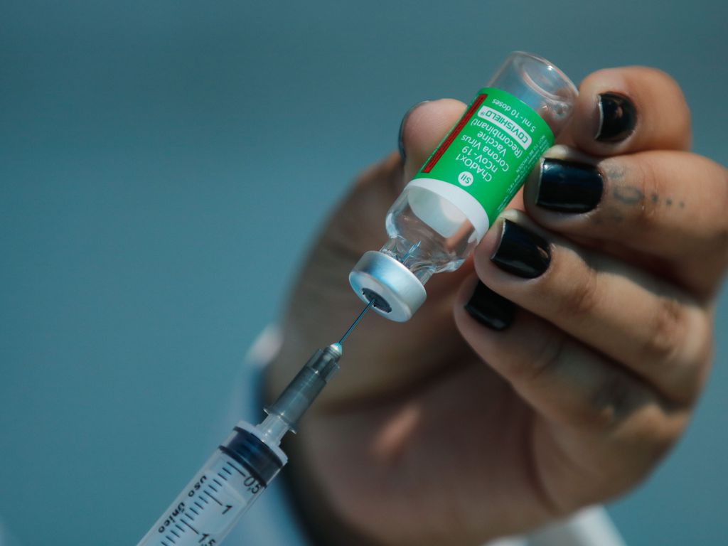 Maior produtor mundial de vacinas pede paciência a países