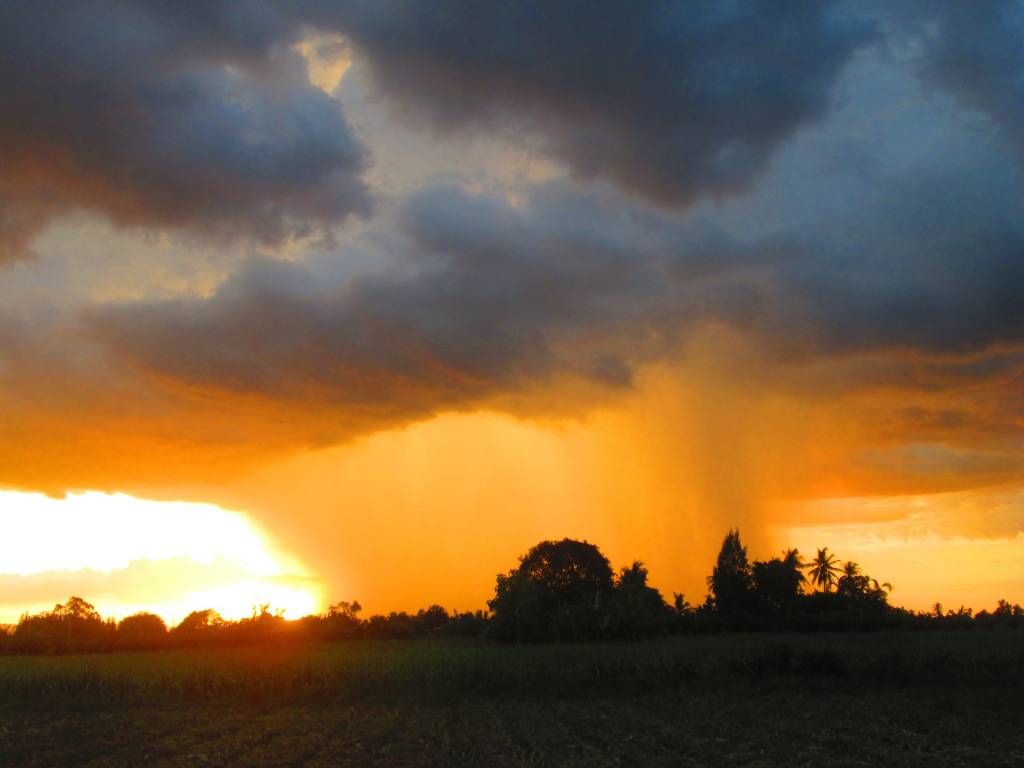 Semana termina com chuva volumosa